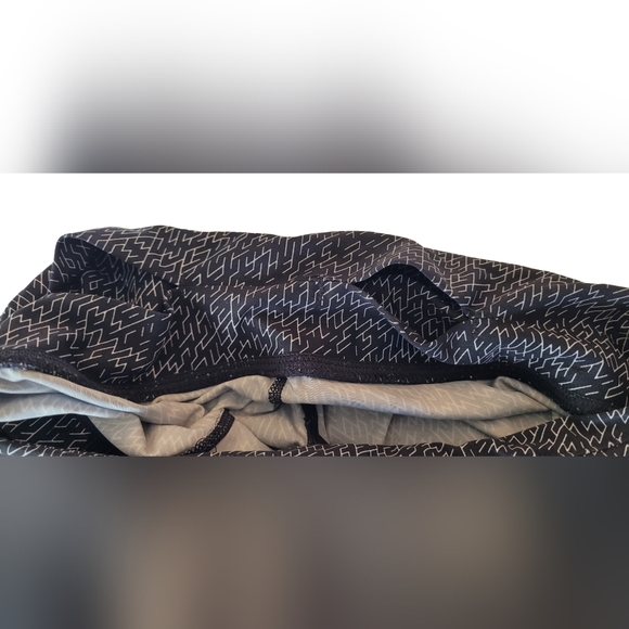 2XU Leggings - Picture 13 of 13